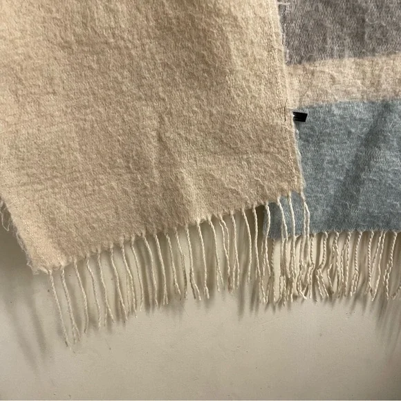 Britt’s Knits Barcelona Blanket Scarf Multicolor Color Block Fringe 80” x 14” - Picture 6 of 9